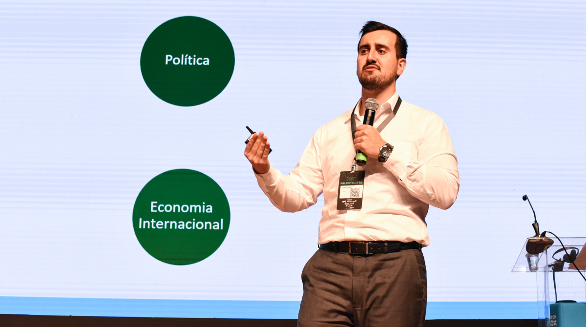 Economista Rodrigo Neves aponta fatores promissores para o agronegócio brasileiro no Viasoft Connect